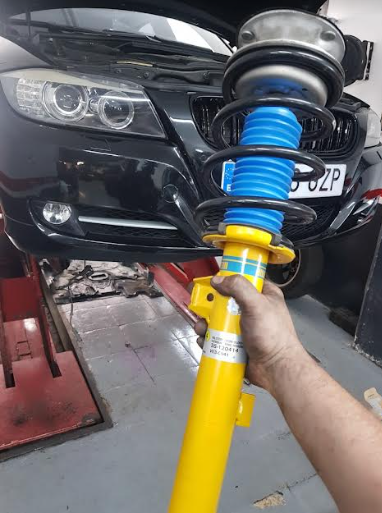taller coche negro